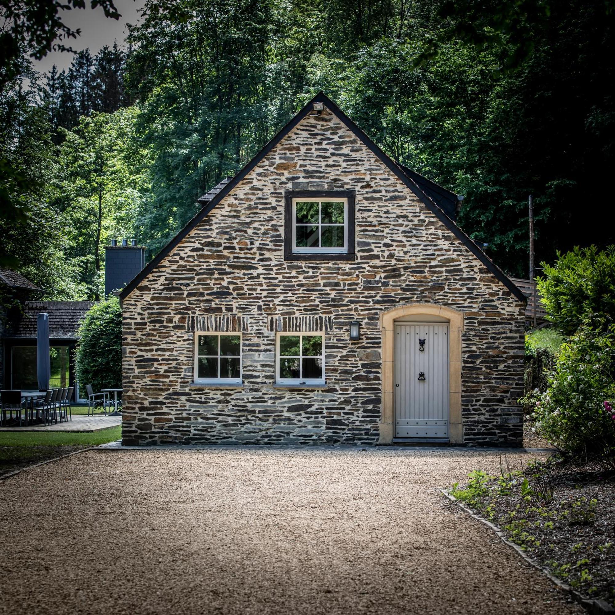Chateau Du Pont D'Oye Habay-la-Neuve Exterior foto